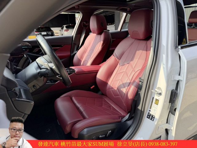 BMW 530I 油電  2023年11月 2.0 白 8331  第5張相片