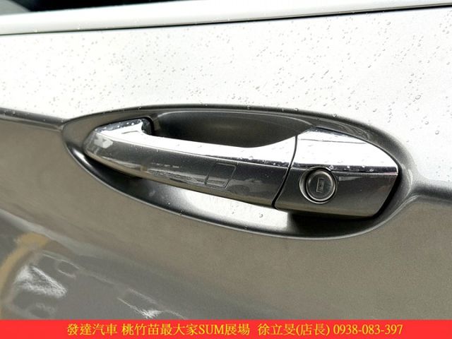 INFINITI Q30 2017年 1.6 灰 3829  第3張相片