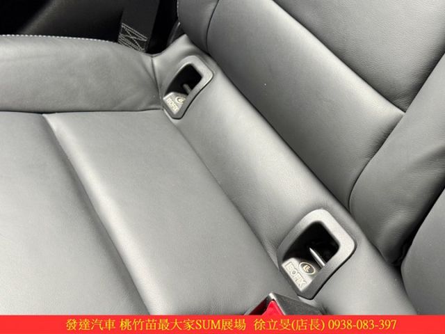 INFINITI Q30 2017年 1.6 灰 3829  第10張相片