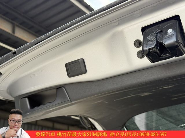 TOYOTA RAV4 油電 2021年 2.5 銀 6955  第19張相片