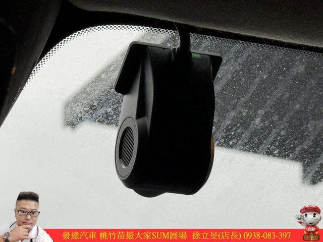VOLVO XC40 2023年 1.5 白 1200  第14張相片