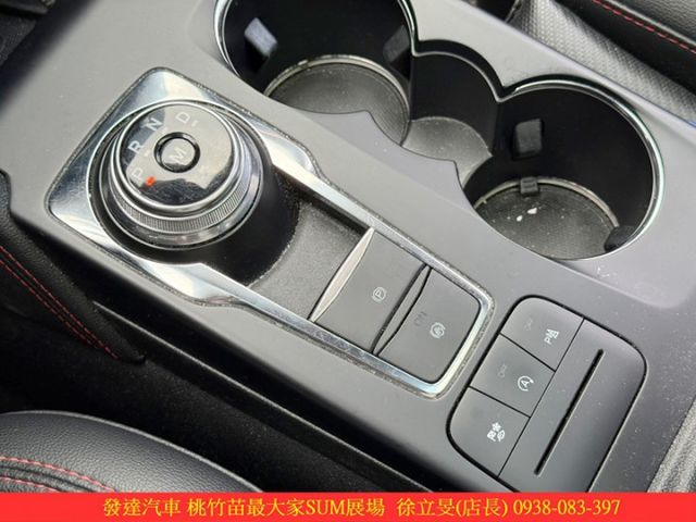 福特 KUGA ST-LINE 2020年 2.0 藍 8083  第17張相片