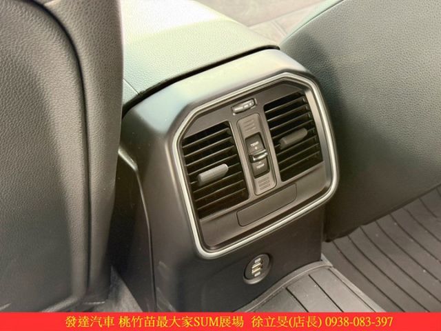 PORSCHE MACAN 2018年12月 2.0 淺藍 6189 順  第13張相片