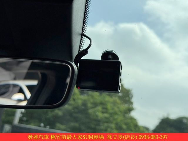 PORSCHE MACAN 2018年12月 2.0 淺藍 6189 順  第18張相片