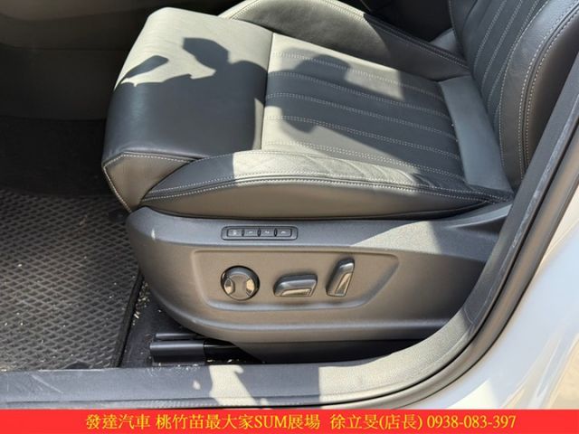SKODA KAROQ  新玉山版 2023年 1.5 白 2335  第8張相片
