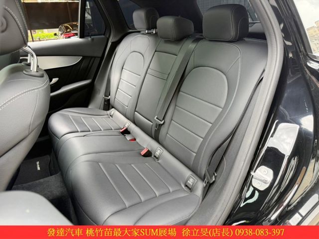 BENZ GLC300 2018年 2.0 黑 5263  第6張相片