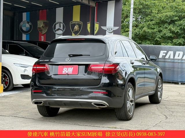 BENZ GLC300 2018年 2.0 黑 5263  第18張相片