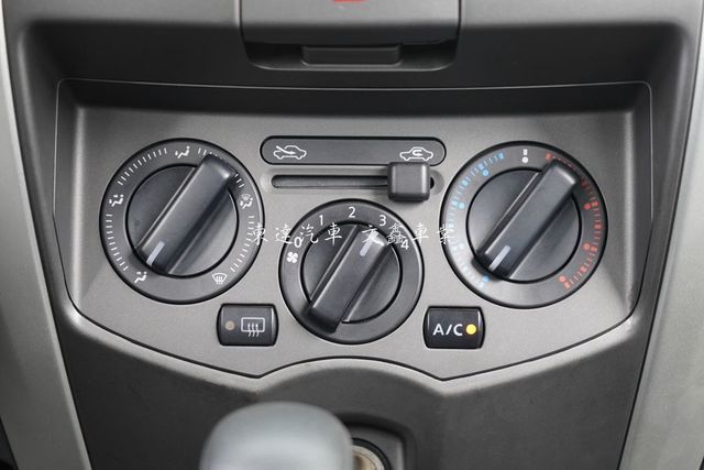 NISSAN日產 LIVINA  第18張相片
