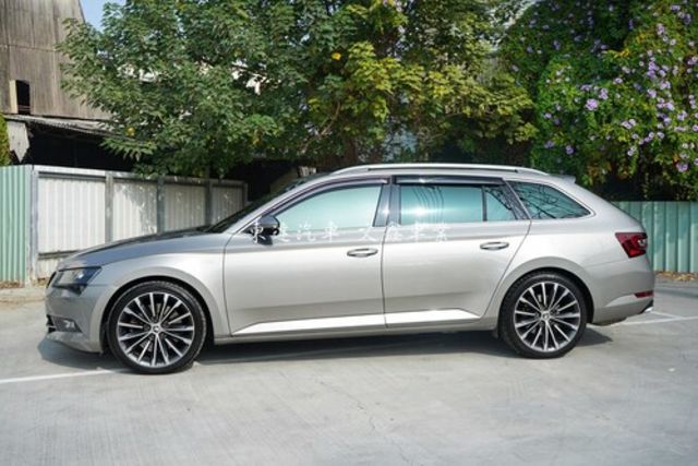 SKODA司科達 SUPERB COMBI  第6張相片