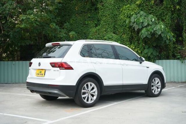VOLKSWAGEN福斯 TIGUAN  第2張相片