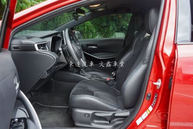 TOYOTA豐田 AURIS  第7張相片