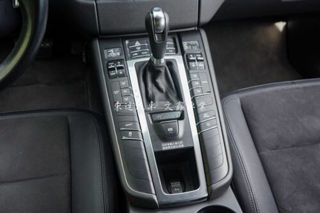 PORSCHE保時捷 MACAN S  第16張相片
