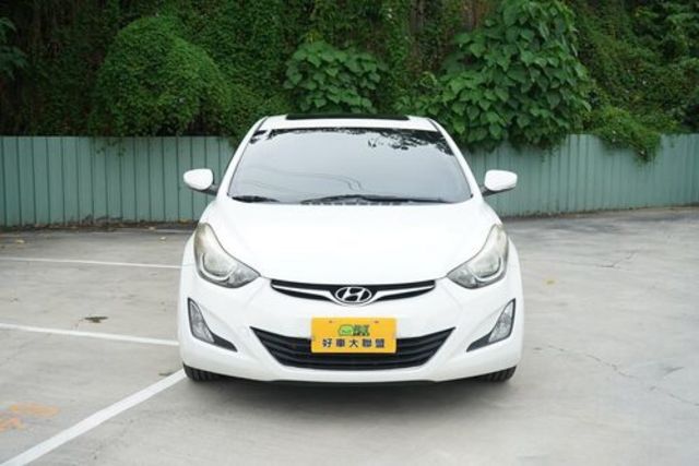 HYUNDAI現代 ELANTRA  第3張相片