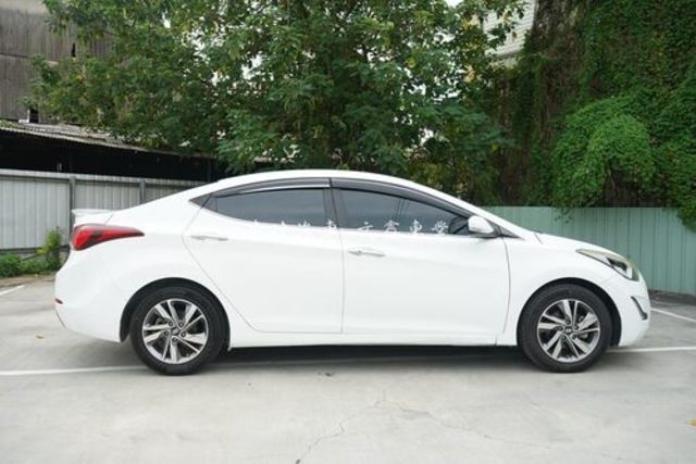 HYUNDAI現代 ELANTRA  第5張相片