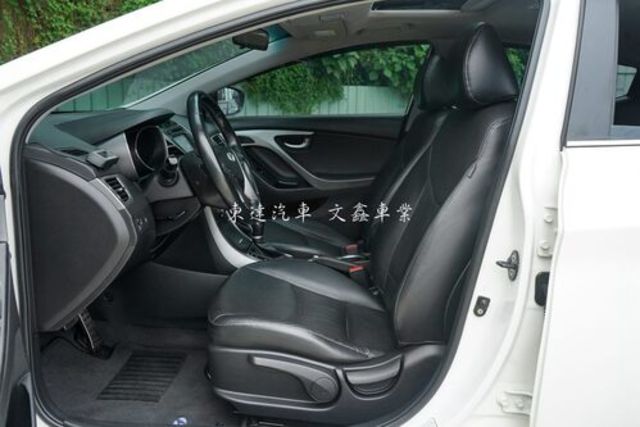 HYUNDAI現代 ELANTRA  第8張相片