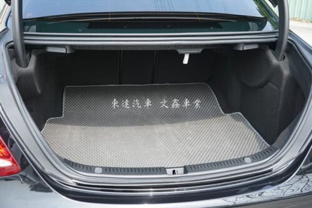 M-BENZ賓士 E200  第7張相片