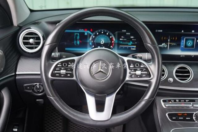 M-BENZ賓士 E200  第13張相片