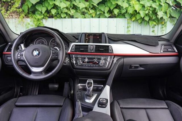 BMW寶馬 320I  第11張相片