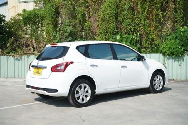 NISSAN日產 TIIDA  第2張相片
