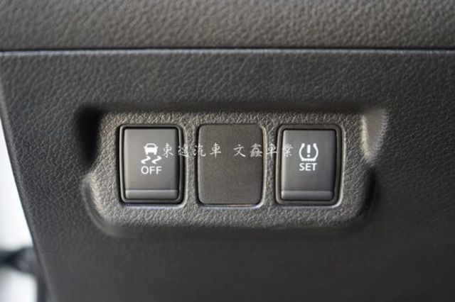 NISSAN日產 TIIDA  第17張相片