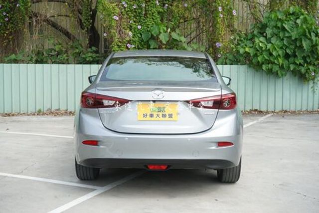 MAZDA馬自達 MAZDA 3  第4張相片