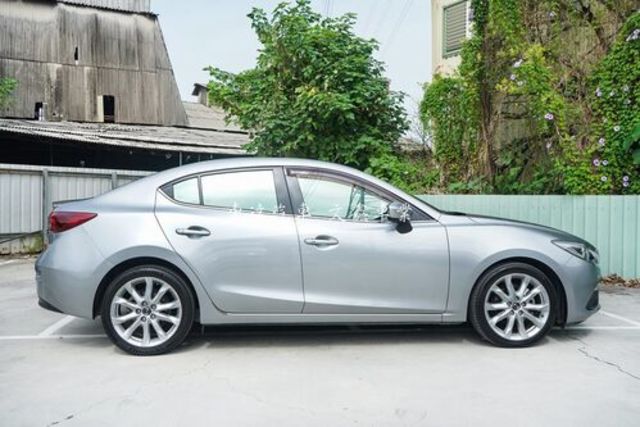 MAZDA馬自達 MAZDA 3  第5張相片
