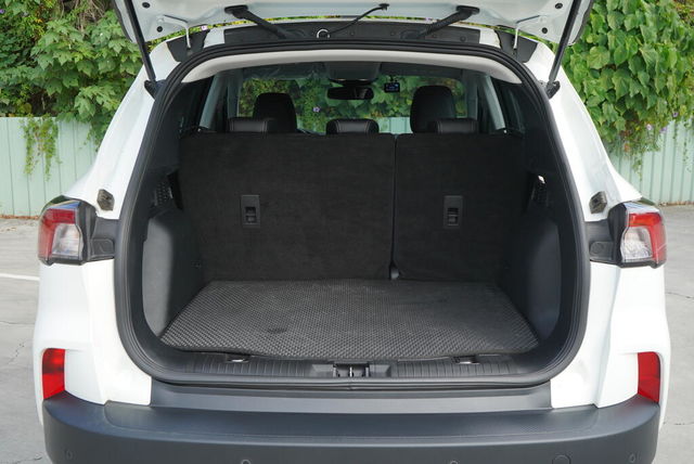 FORD福特 KUGA  第5張相片