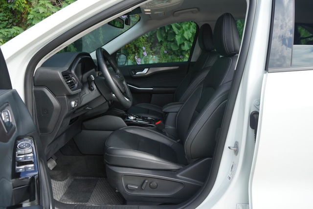 FORD福特 KUGA  第6張相片