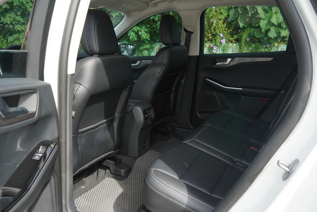 FORD福特 KUGA  第7張相片