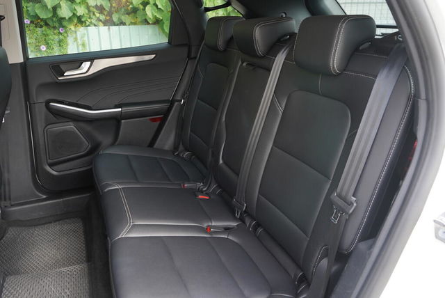 FORD福特 KUGA  第8張相片