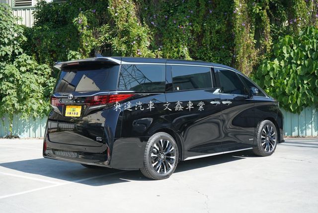 TOYOTA豐田 ALPHARD  第2張相片