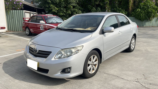 TOYOTA豐田 ALTIS  第1張相片