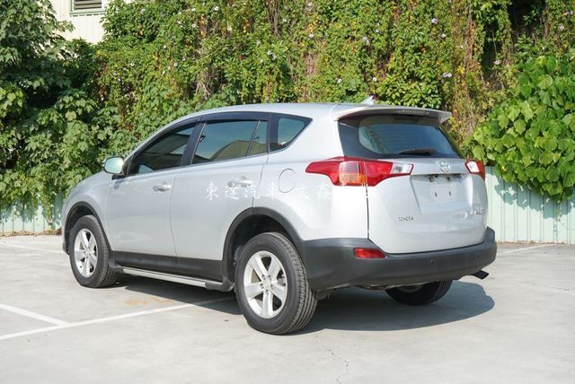 TOYOTA豐田 RAV4  第6張相片