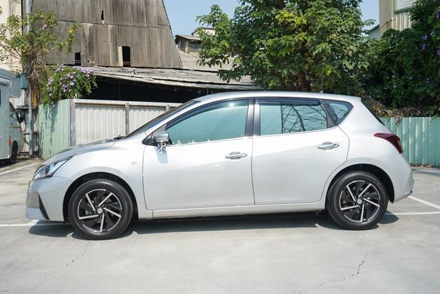 NISSAN日產 TIIDA  第13張相片