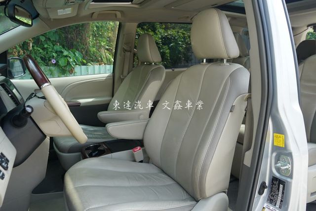 TOYOTA豐田 SIENNA  第8張相片