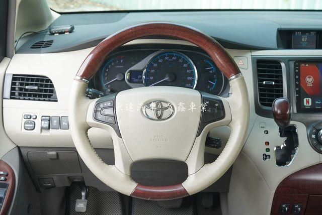 TOYOTA豐田 SIENNA  第13張相片