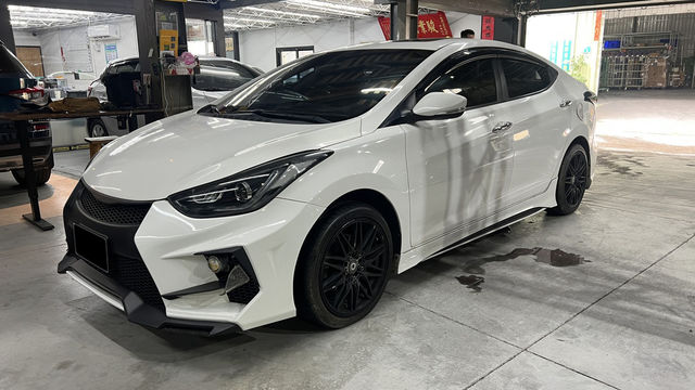 HYUNDAI現代 ELANTRA  第1張相片