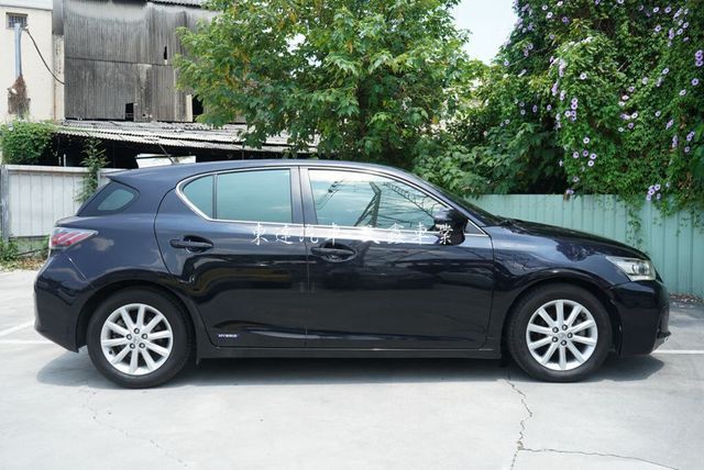LEXUS凌志 CT200H  第3張相片