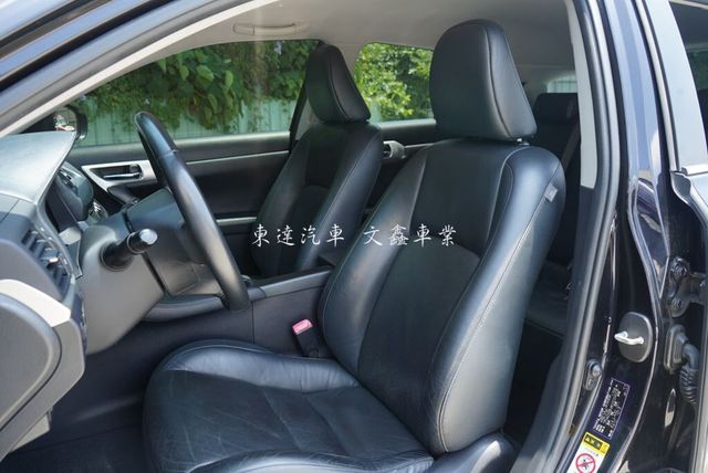 LEXUS凌志 CT200H  第10張相片
