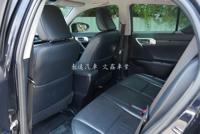 LEXUS凌志 CT200H  第11張相片