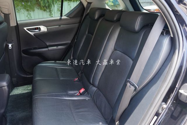 LEXUS凌志 CT200H  第12張相片