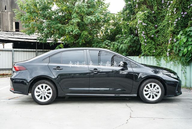 TOYOTA豐田 ALTIS  第3張相片