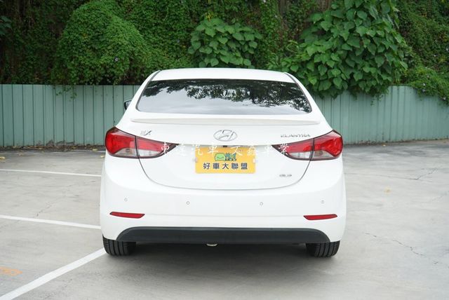 HYUNDAI現代 ELANTRA  第4張相片