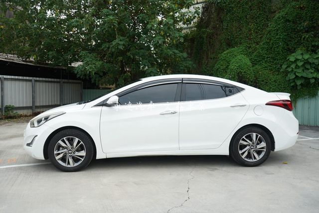 HYUNDAI現代 ELANTRA  第6張相片