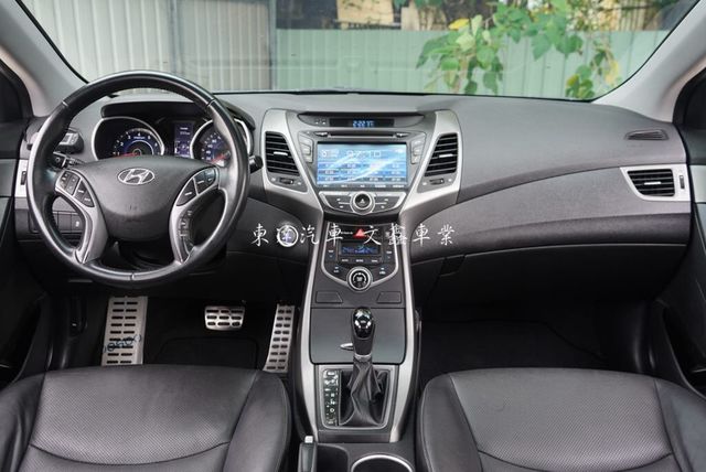 HYUNDAI現代 ELANTRA  第12張相片