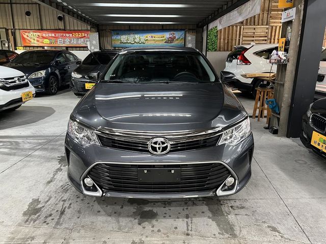 TOYOTA豐田 CAMRY  第2張相片