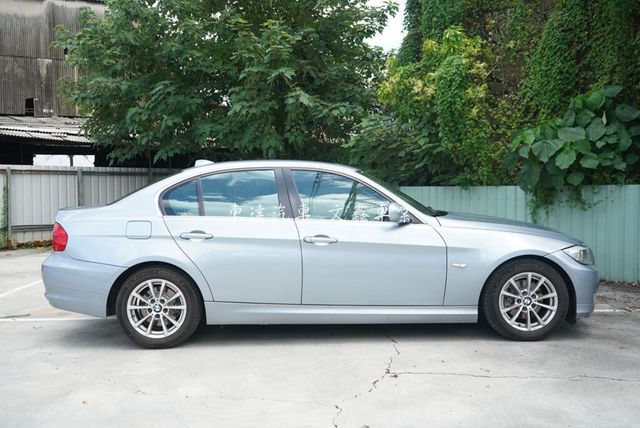 BMW寶馬 320I  第3張相片