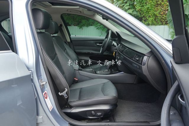 BMW寶馬 320I  第10張相片