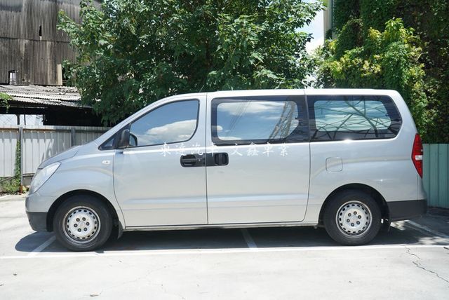 HYUNDAI現代 STAREX  第5張相片