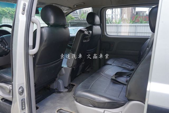 HYUNDAI現代 STAREX  第9張相片
